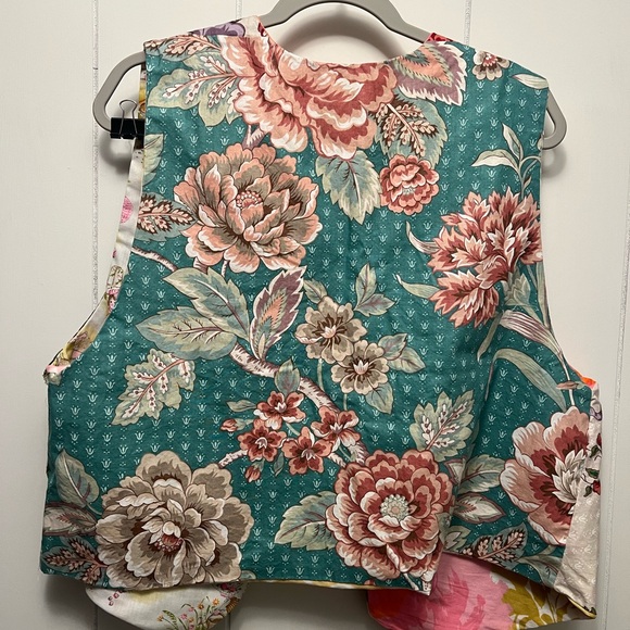 Floral Patchwork Vest reversible medium large - Picture 2 of 4